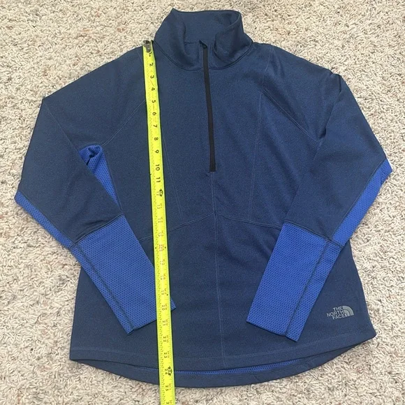 The North Face Athletic Quarter Zip Size Medium - Picture 3 of 9